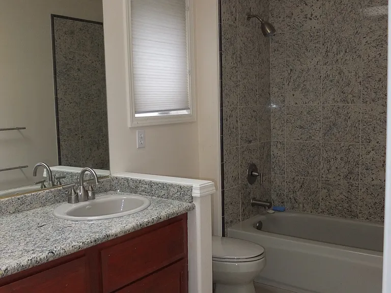 15862 SE 62nd St — Photo 13