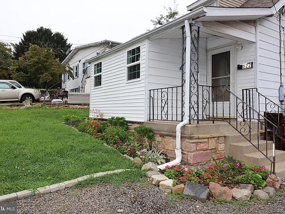 2nd image of 622 B Ave