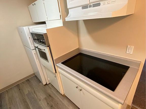 3rd image of 1980 Park Ave APT 22