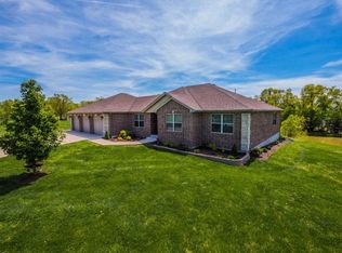 4050 E Hart Ridge Rd, Hartsburg, MO 65039