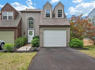 36 Monmouth Dr, Cranberry Township, PA 16066
