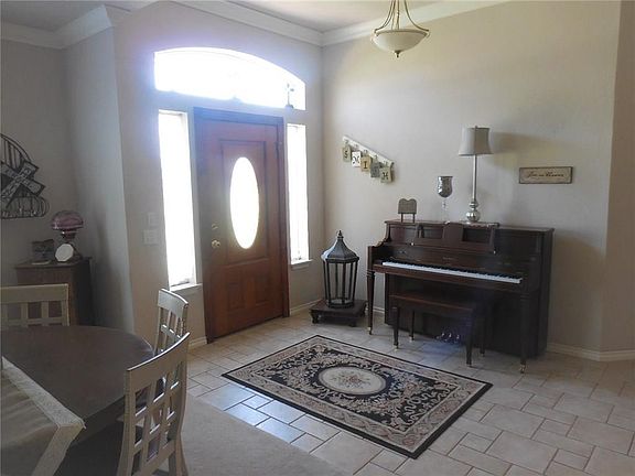 4th image of 869 Whispering Creek Ct