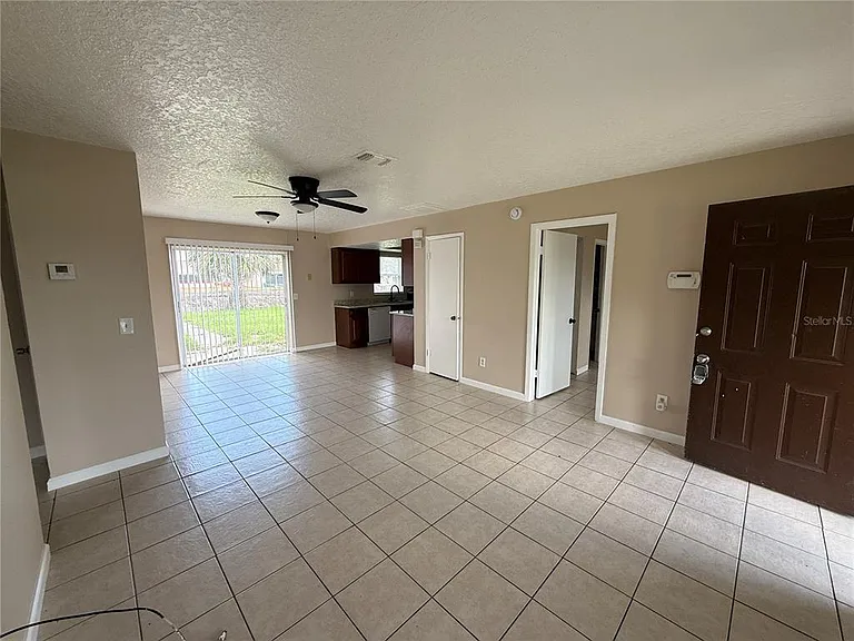 133 Alderwood Dr — Photo 6