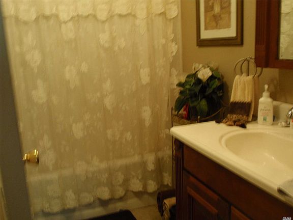 5th image of 65 Westcliff Dr