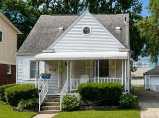 8056 Central Ave, Center Line, MI 48015