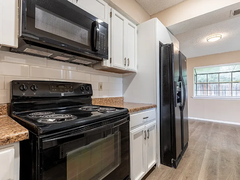 5814 Pineway St — Photo 12