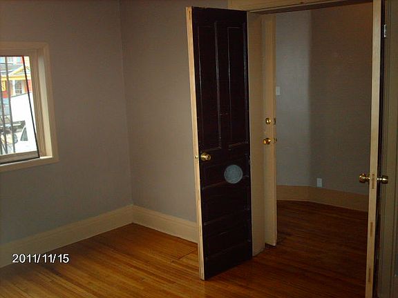 4th image of 277 Hoyt St Unit 1