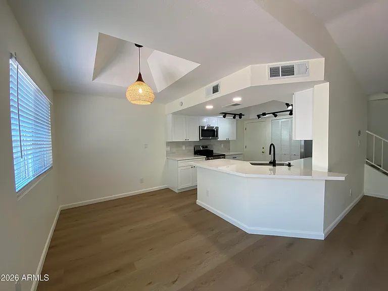 6746 W Ruth Ave — Photo 3