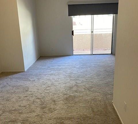 3rd image of 1900 N Torrey Pines Dr Unit 114