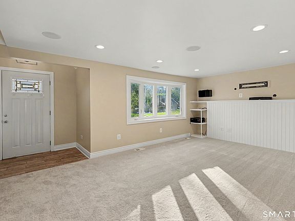 3rd image of 142 N Taylor Ave