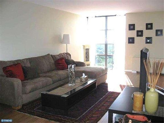 2nd image of 3600 Conshohocken Ave APT 2216