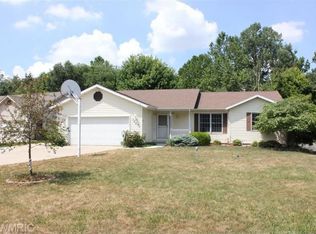 7627 Cidermill Dr SE, Grand Rapids, MI 49508