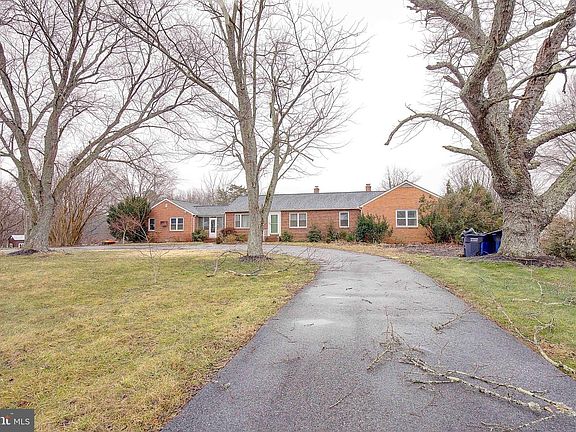 3rd image of 24820 Sotterley Rd