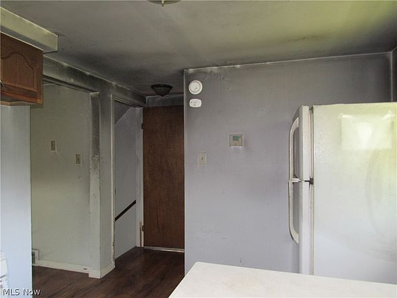 3rd image of 3240 Menough Rd