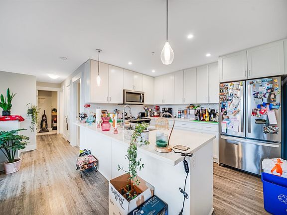 5th image of 2180 Kelly Ave #4170