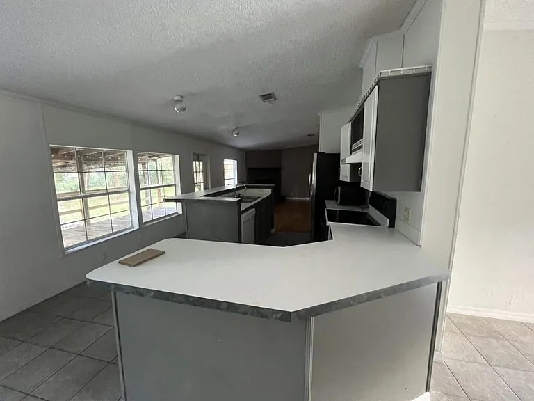 5135 N Western Dr — Photo 16