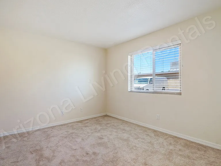 2690 McCulloch Blvd N — Photo 11