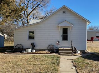 240 N 13th Ave, Broken Bow, NE 68822