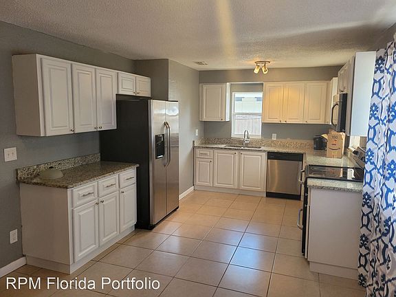 5th image of 5807 Hammon Dr