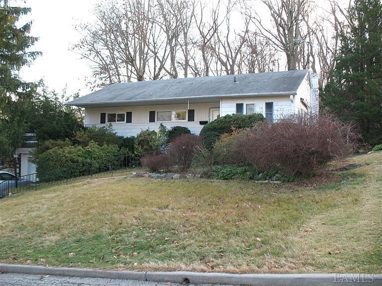 1st image of 183 Crest Dr