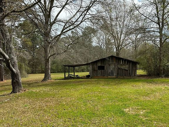2nd image of 4264 Highway 589