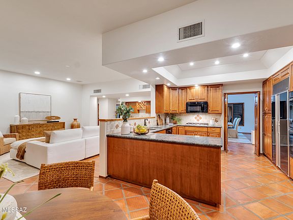 4th image of 5721 N Paseo Niquel