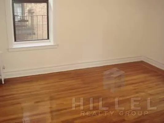 Rented by Hillel Realty Group | media 21