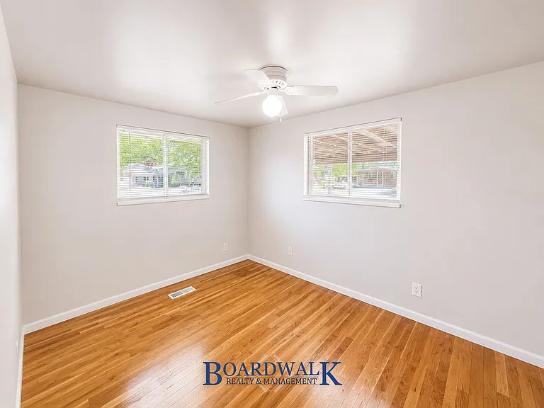 1016 E 3825 S — Photo 9