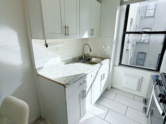 3rd image of 30-58 34th St #4D