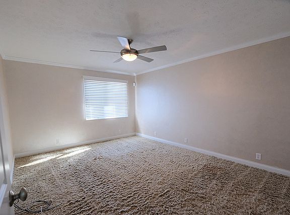 3rd image of 5380 Oak Hill Ct