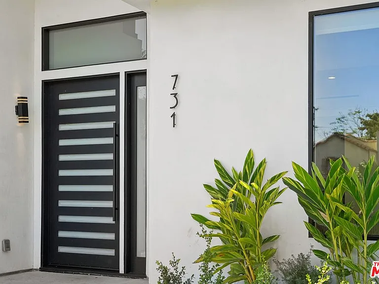 731 N Curson Ave — Photo 10