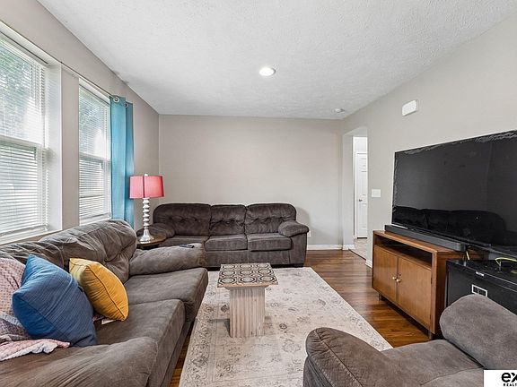 5th image of 6244 N 36th St