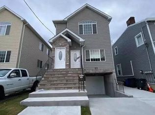50 Britton St #2, Staten Island, NY 10310