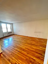 2355 East 12th Street, #5E