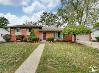 7201 Brookside Dr, Lambertville, MI 48144