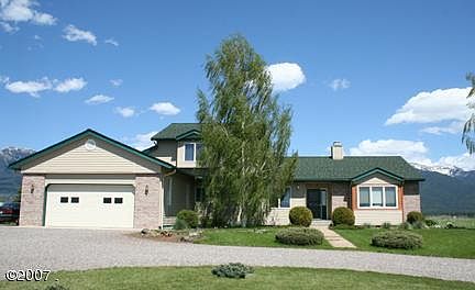 2nd image of 355 Sunny Dene Ln