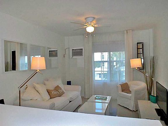5th image of 3030 Collins Ave APT 4A