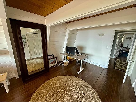 4th image of 200 Woodhill Ct #A