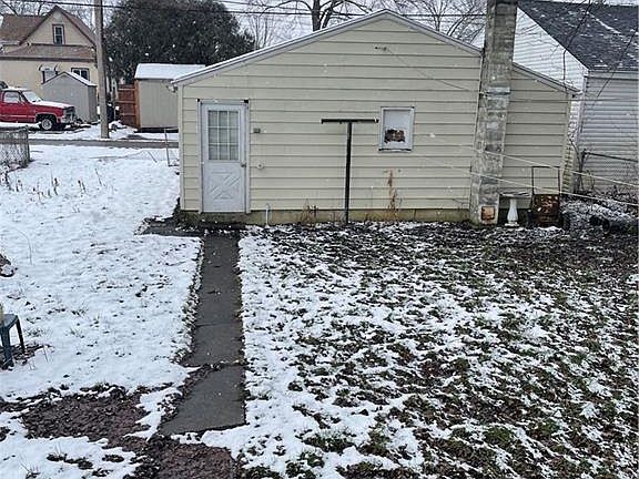 2nd image of 1215 Washington Ave