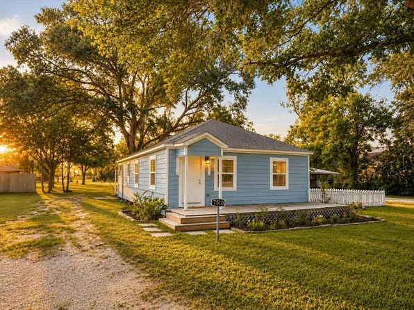 7510 Highway 60, Wallis, TX 77485