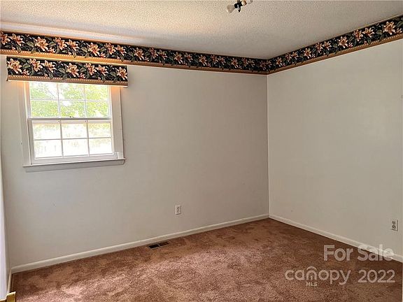3rd image of 1102 N Frye Ave