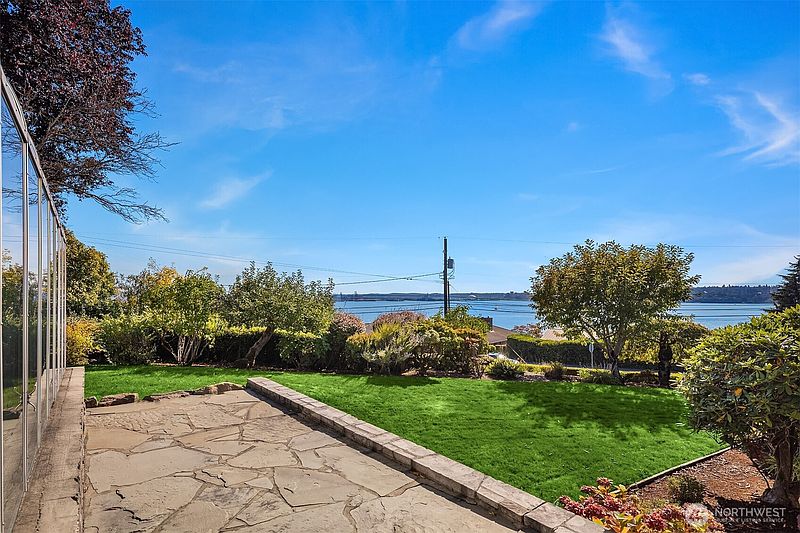3rd image of 4801 Hyada Boulevard NE