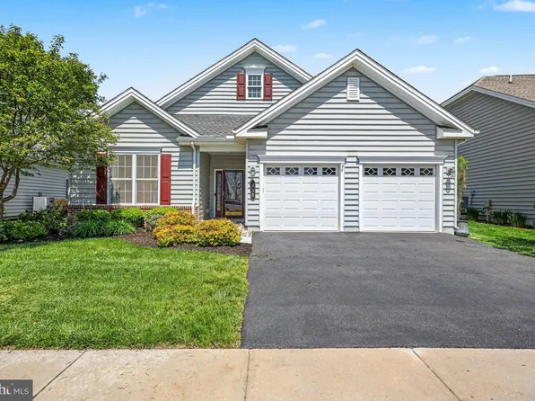 468 Resolution Dr, Lititz, PA 17543