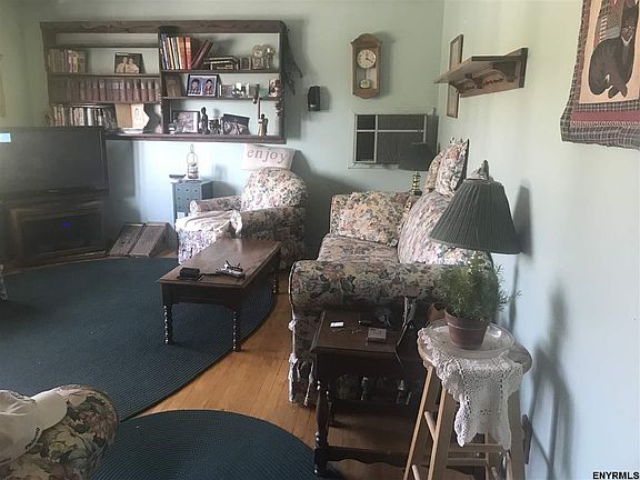 2nd image of 26 Donegal Ave