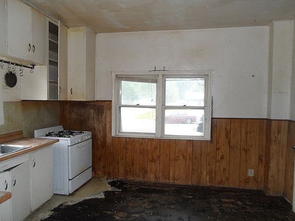 4th image of 223 N Darr Ave
