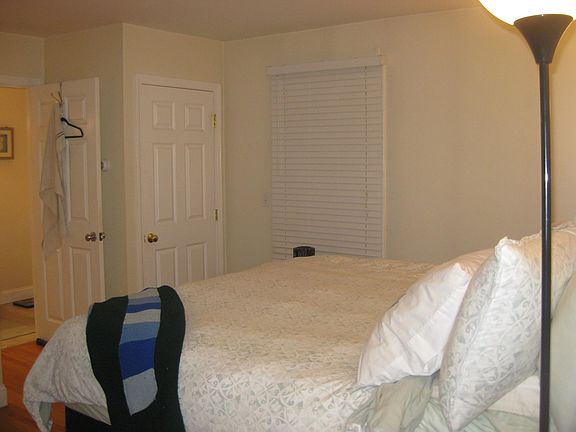 King size bedroom