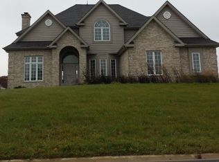 385 Meadow Vw, Burlington, IL 60109