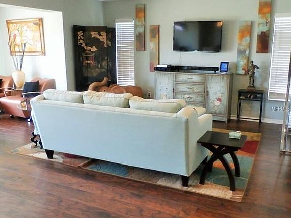 3rd image of 927 Villeroy Greens Dr #0