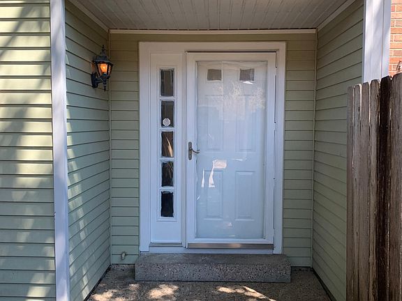 3rd image of 200 Lodge Dr APT 204