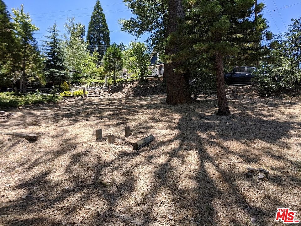 1st image of 1056 Sandalwood Dr